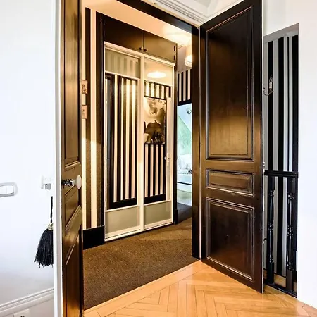 La Maison Particuliere *